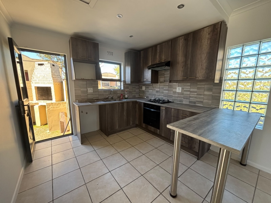 To Let 2 Bedroom Property for Rent in Bardale Village Western Cape
